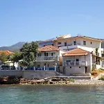 Manolis Thassos Σκάλα Καλλιράχης